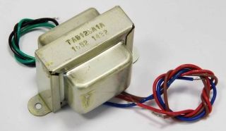 Fender Output Transformer - Fender Deluxe Reverb - Princeton Reverb (2x 6V6GT, 8 Ohms )