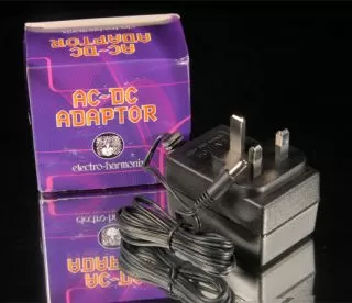 UK 9.6V-200mA Power Supply ( -  Center)