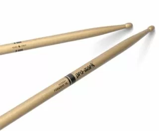 Classic Forward 2B Hickory Drumstick, Oval Wood Tip (TX2BW)