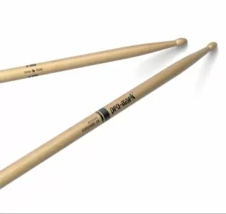 Classic Forward 5B Hickory Drumstick, Oval Wood Tip (TX5BW)